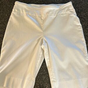 Ruby Rd. White Bermuda Shorts
